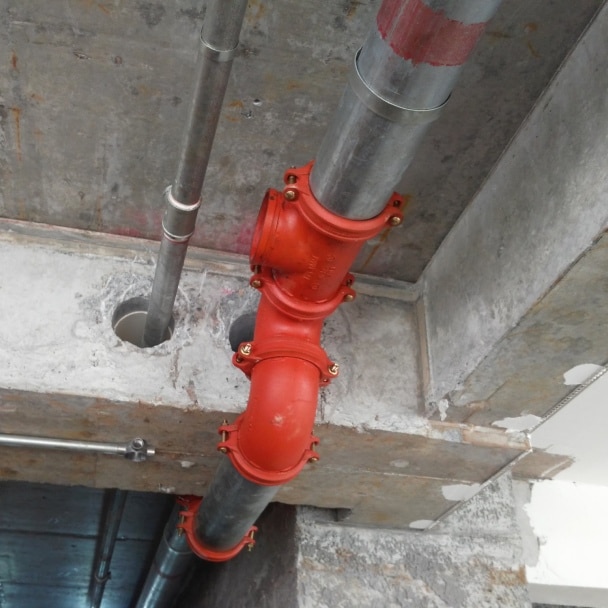 Sprinkler system pipe in hang at the slab